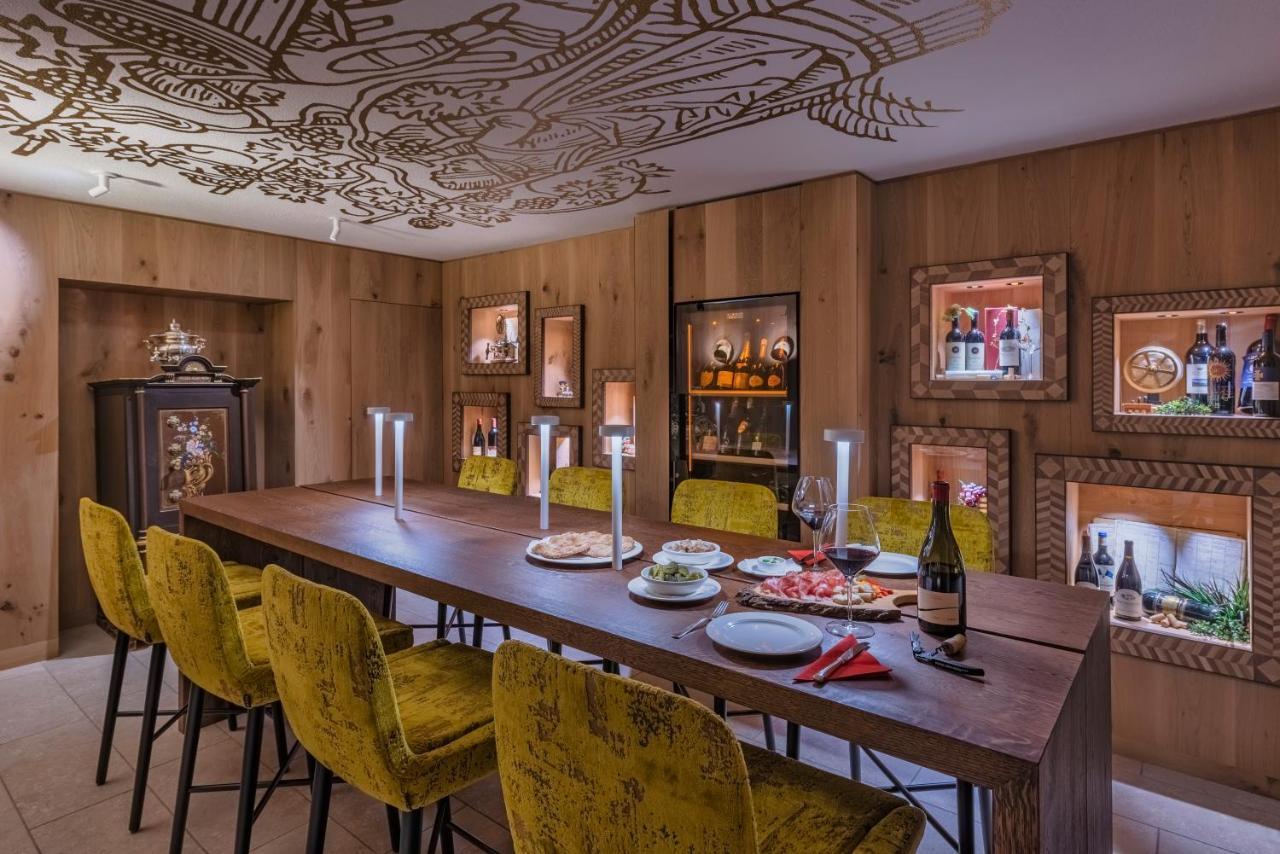 Posta Zirm Hotel Corvara In Badia Eksteriør bilde