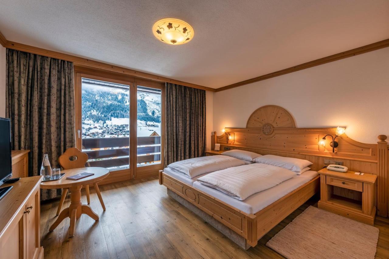 Posta Zirm Hotel Corvara In Badia Eksteriør bilde