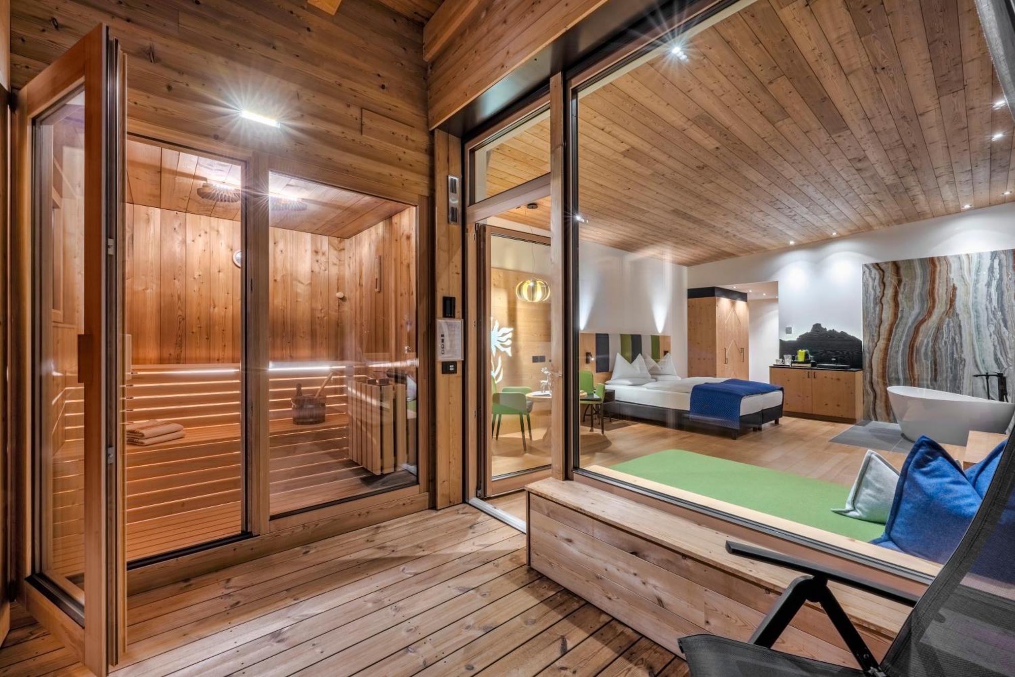 Posta Zirm Hotel Corvara In Badia Eksteriør bilde