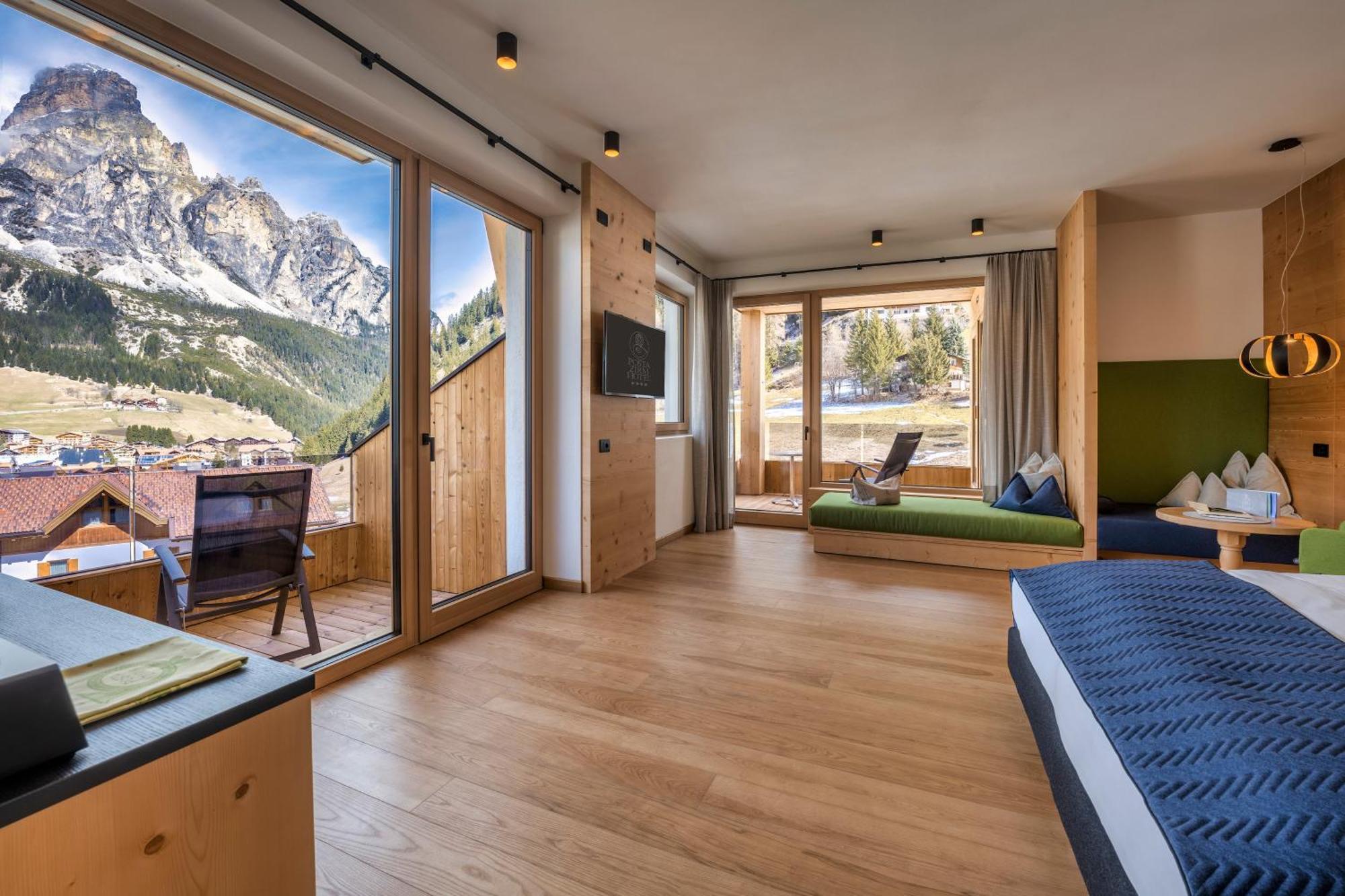 Posta Zirm Hotel Corvara In Badia Eksteriør bilde