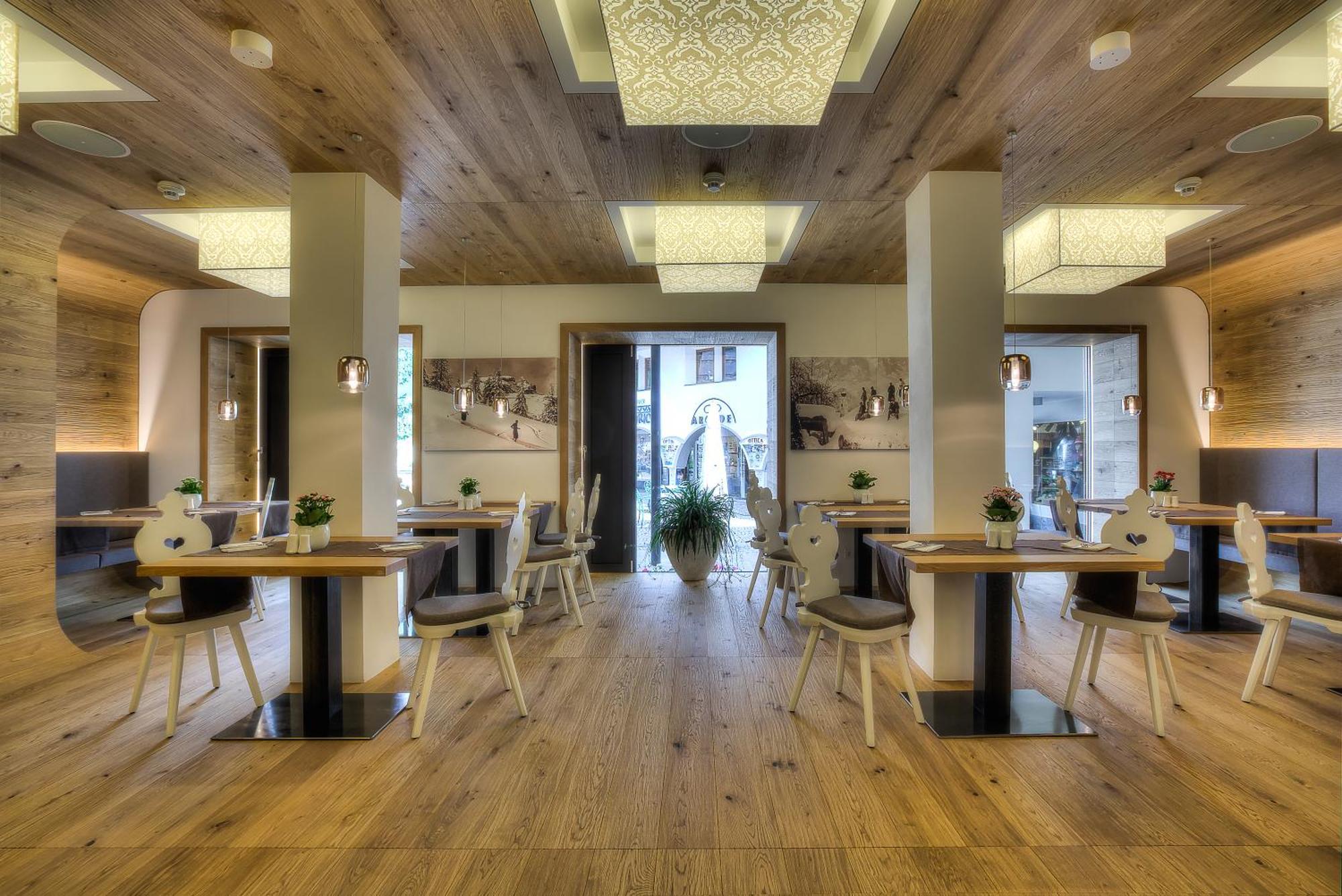 Posta Zirm Hotel Corvara In Badia Eksteriør bilde