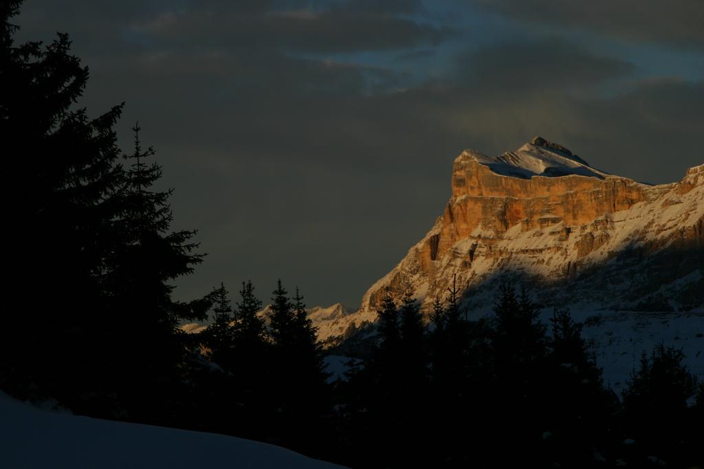 Posta Zirm Hotel Corvara In Badia Eksteriør bilde