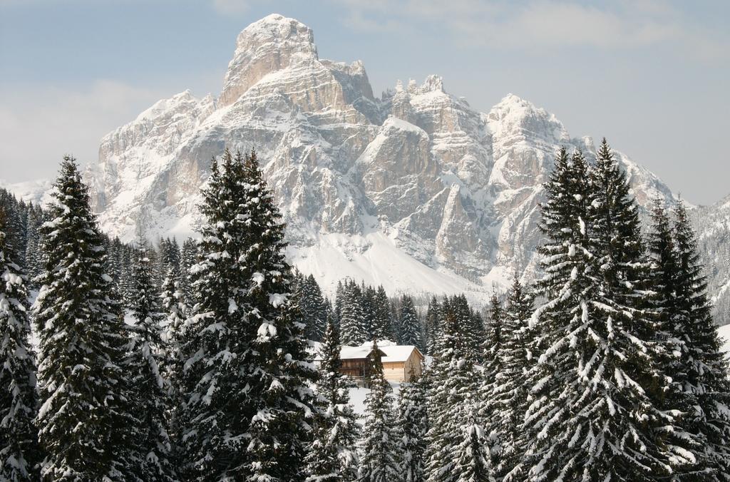 Posta Zirm Hotel Corvara In Badia Eksteriør bilde